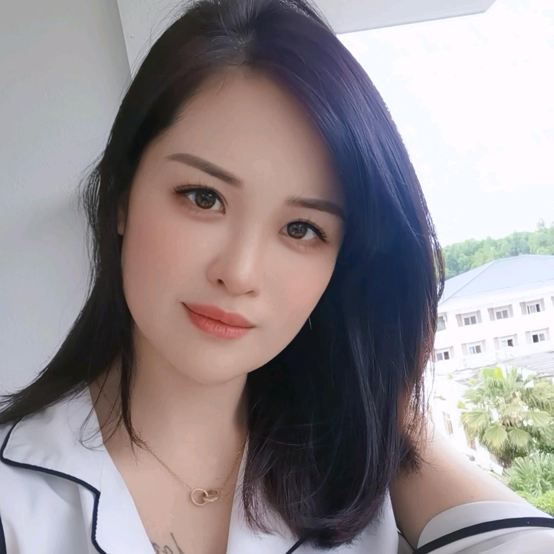杨小君