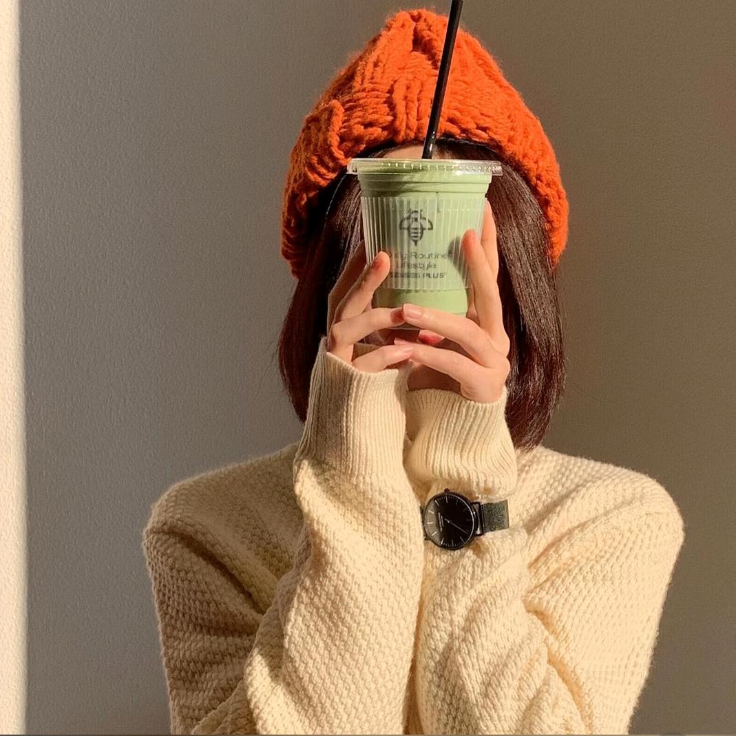 学化妆的粉粉儿