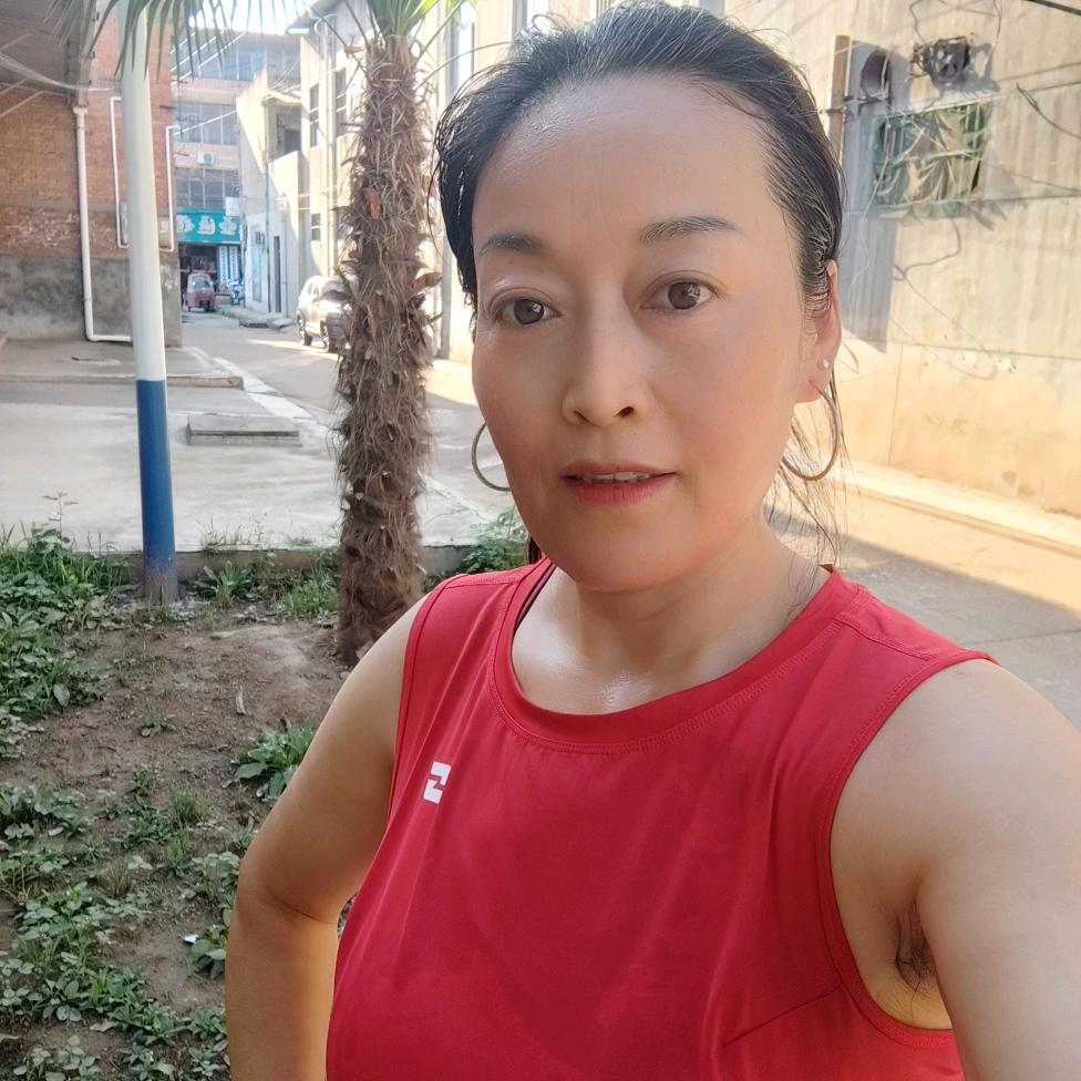爱跑步的俏厨娘🌹兰花花🌹