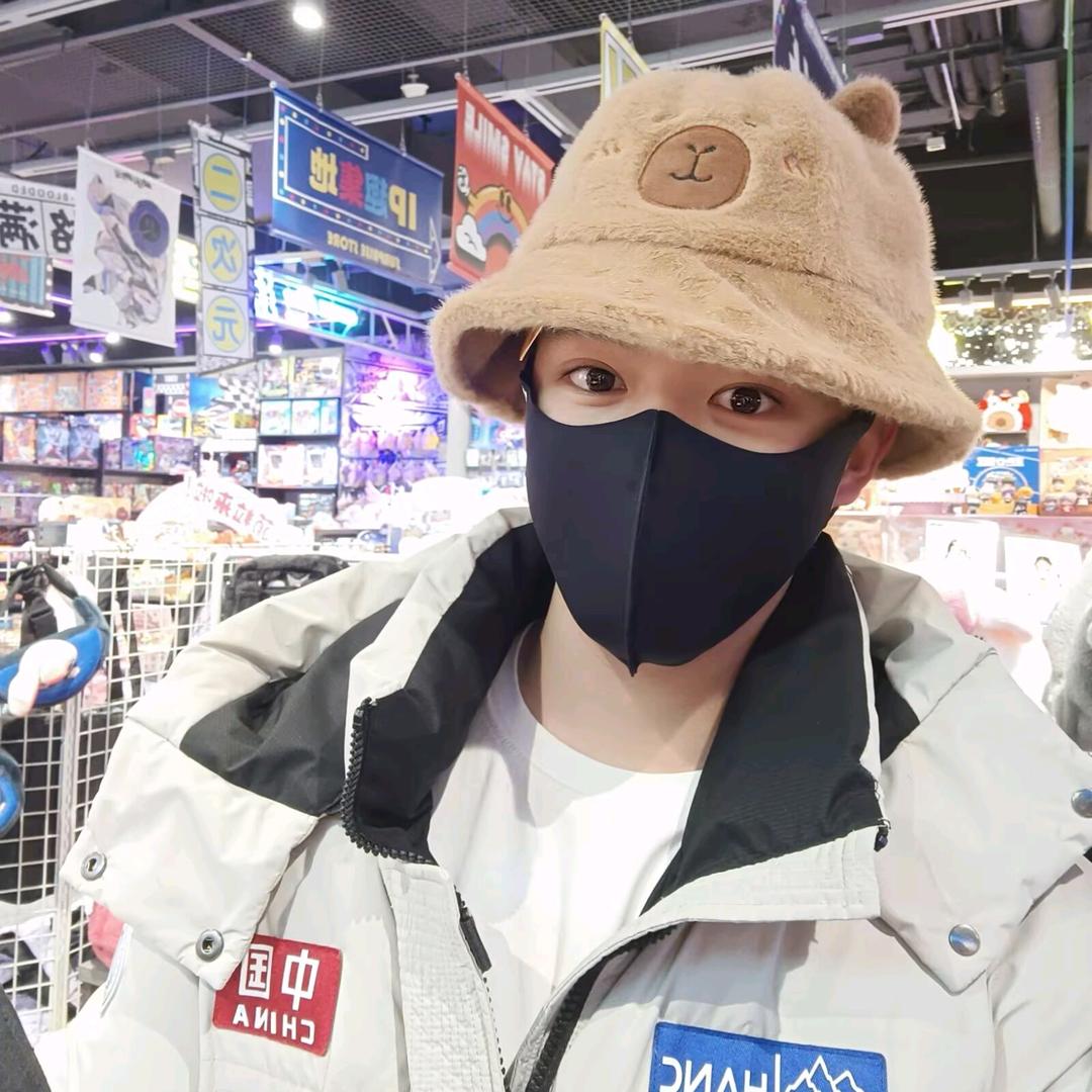 西伯利亚深山社恐蕾丝大公猴