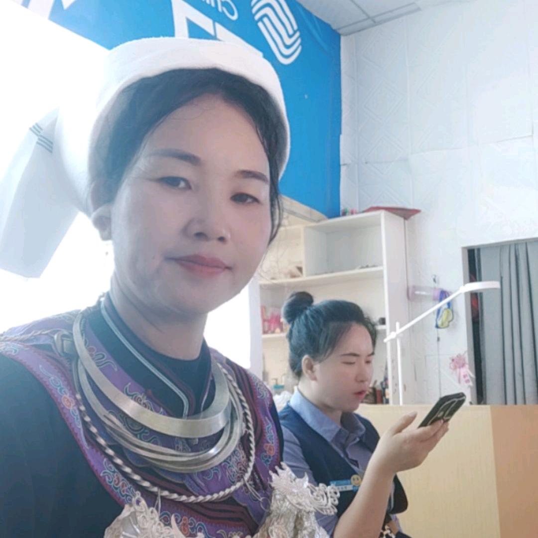 三洞一乡一店