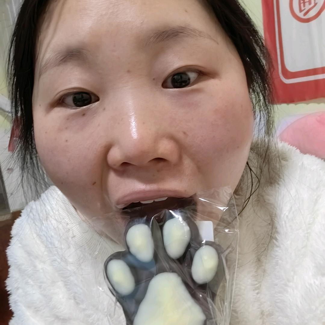 来看理理今天吃什么