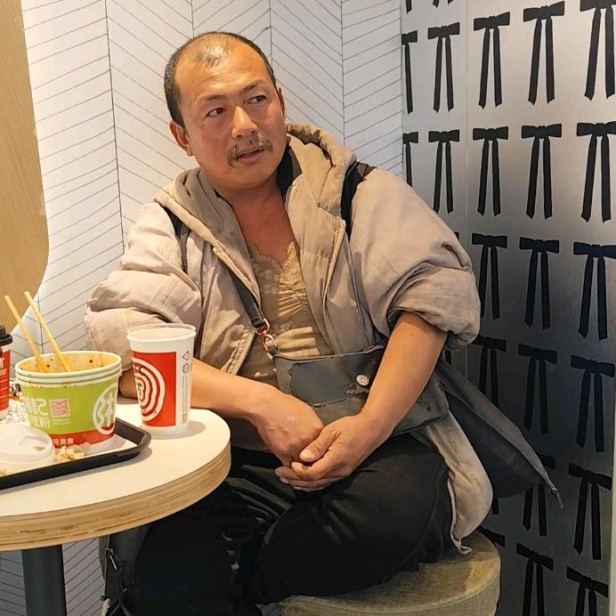 康康流浪哥