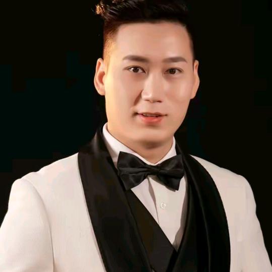 网红猛哥有钱人来拉