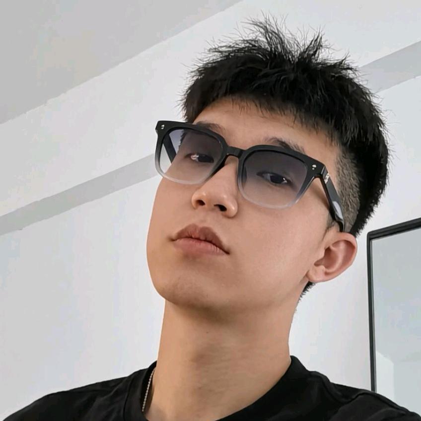 贴塑料布的宇老板