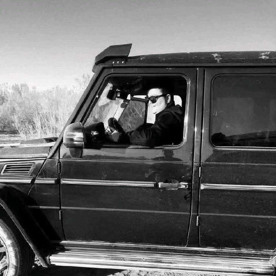 Y▗▝▛▖▜▖▗