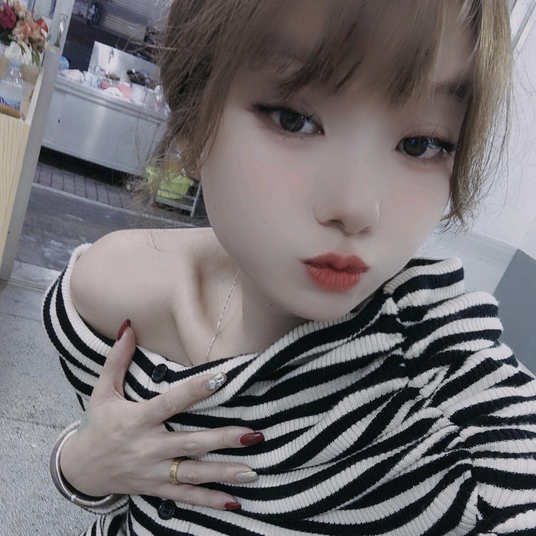 透过骨子里的傲！