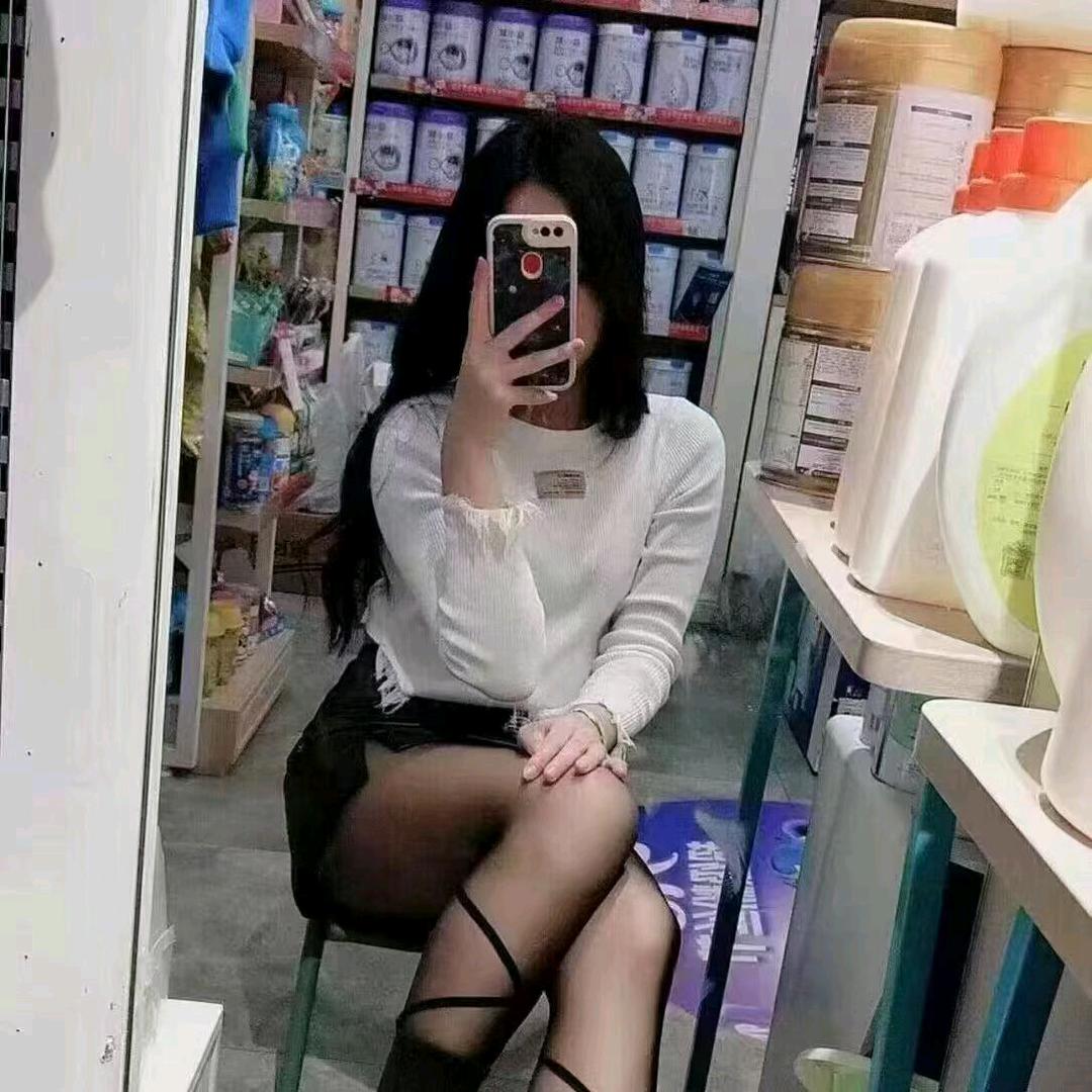 柒柒