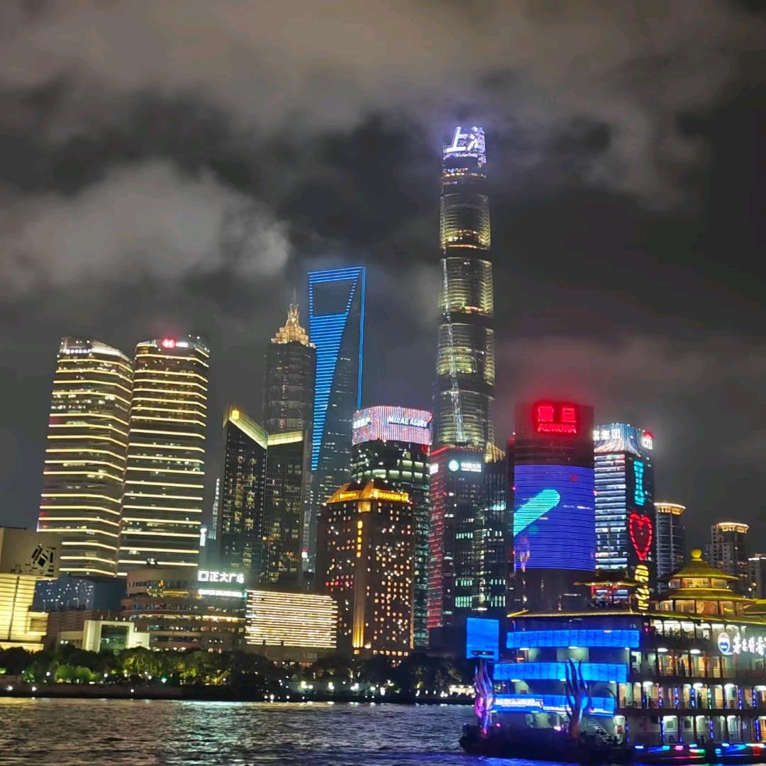 江南游客