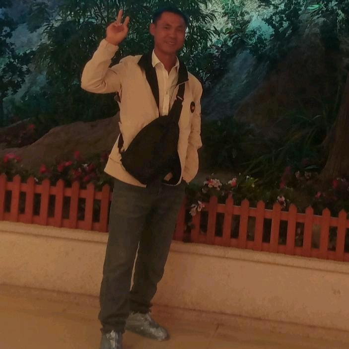 泰极驾校：袁教练