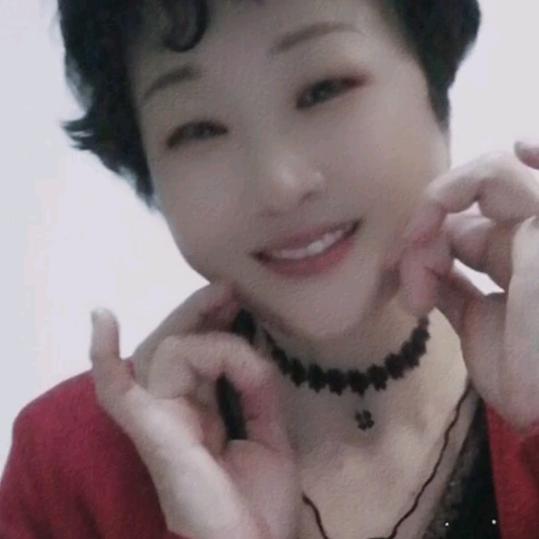 明月（爱搞笑）