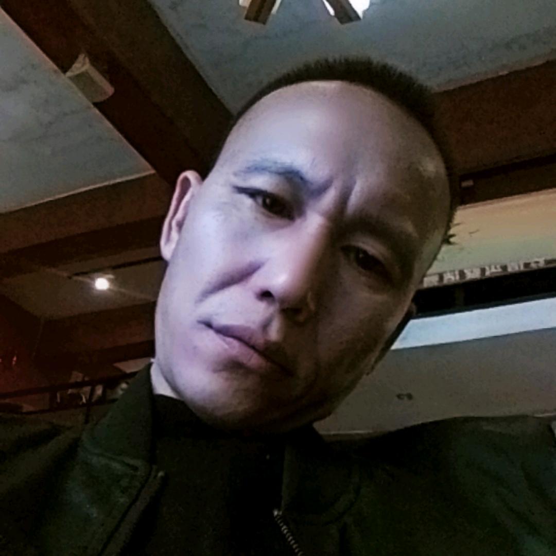 华仔👀👣👣👣