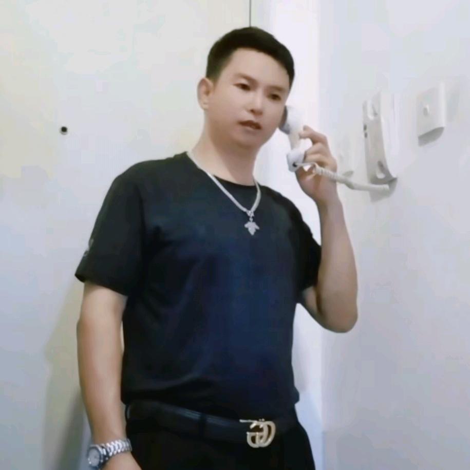 浮云过影