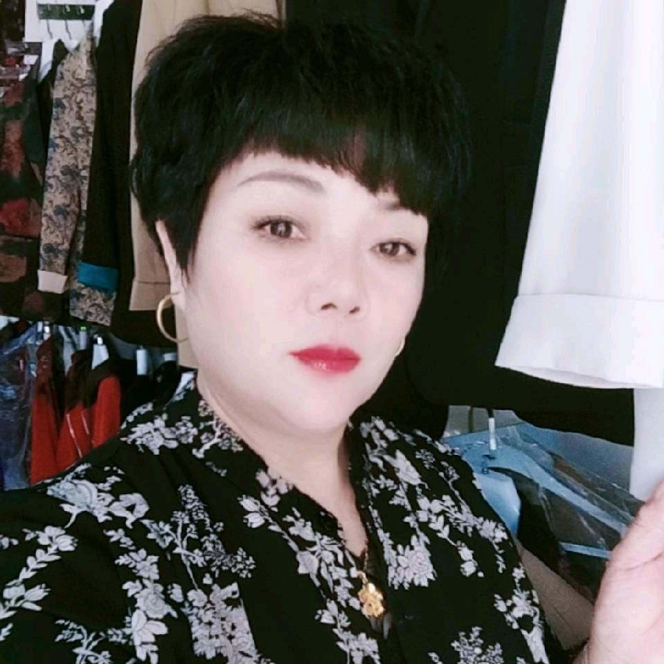 小梅服饰
