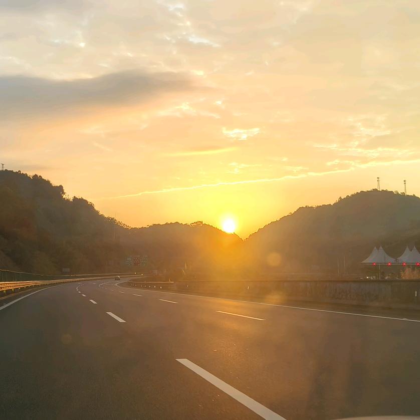小岷同学