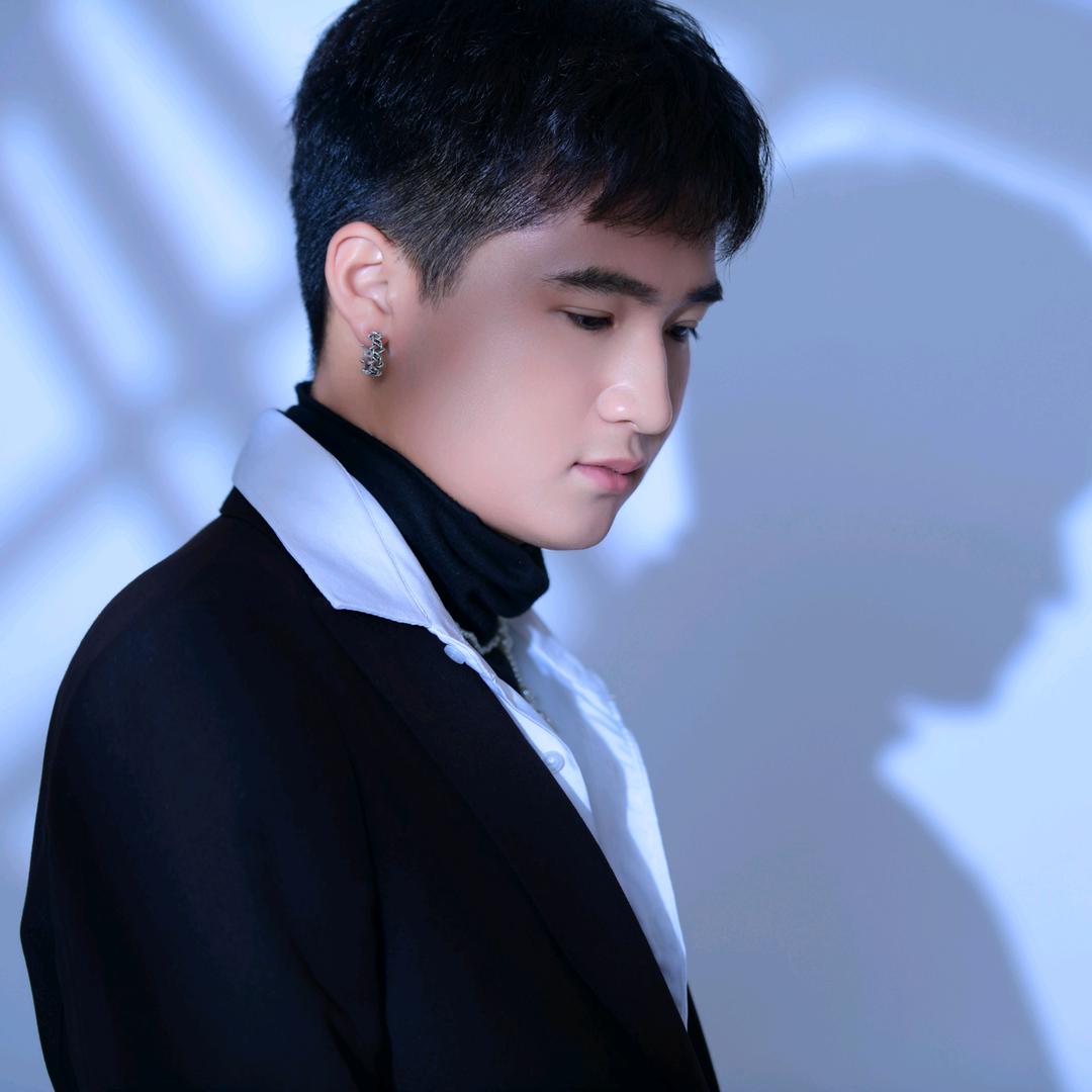 面部皮肤规划师–刘坤