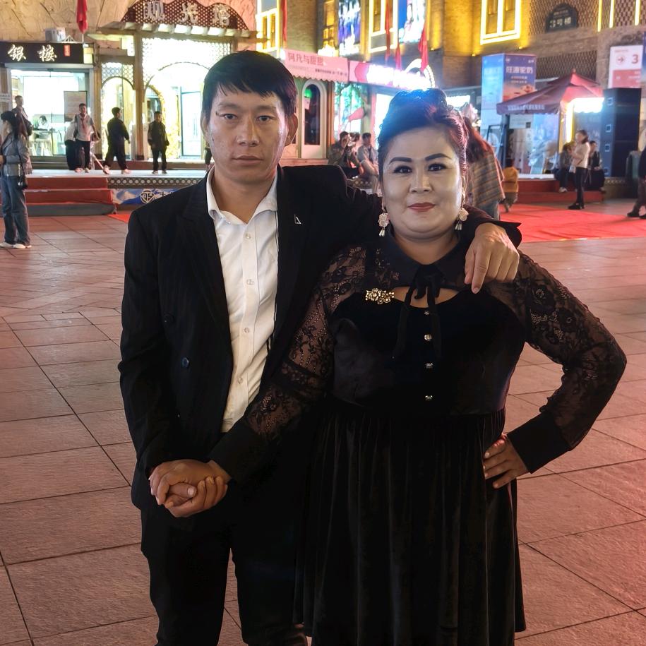 心上人~~~~ღ᭄