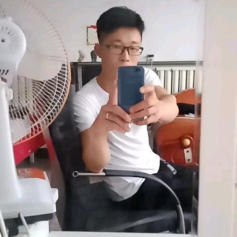 肥乡木门安装工（飞哥）