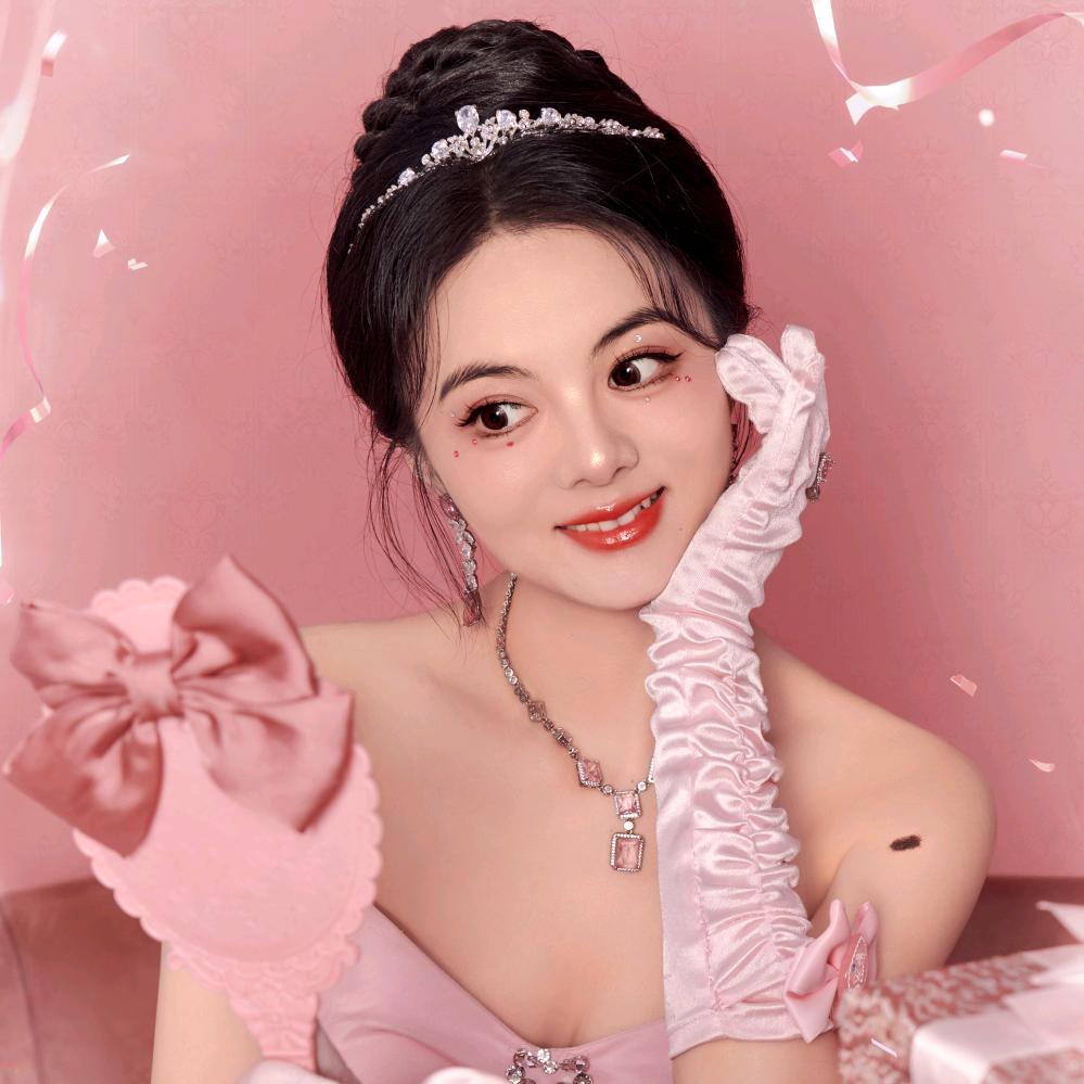 🌻🎀黄 小 蕾🎤🌻