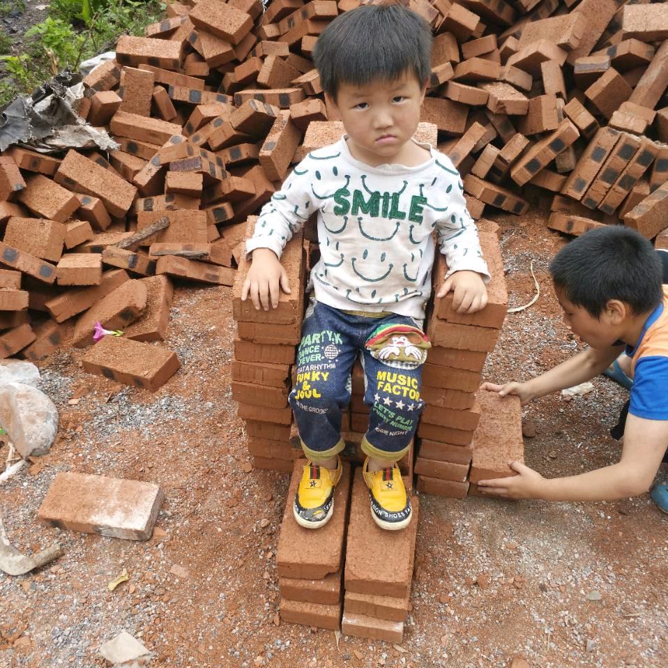 三哥（㤀亼口厺）