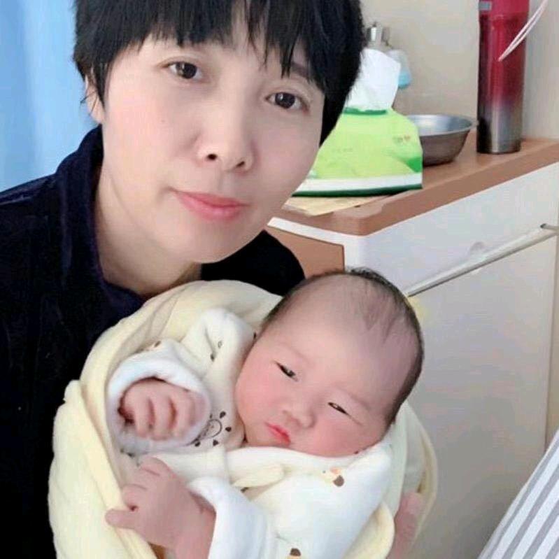 厦门金嫂      叶子