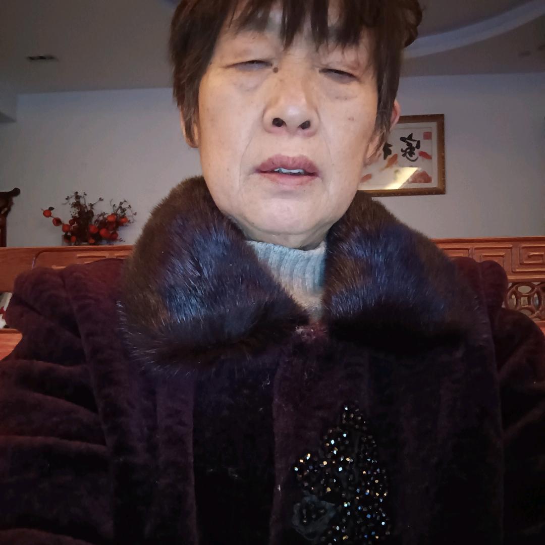 自信，话筒