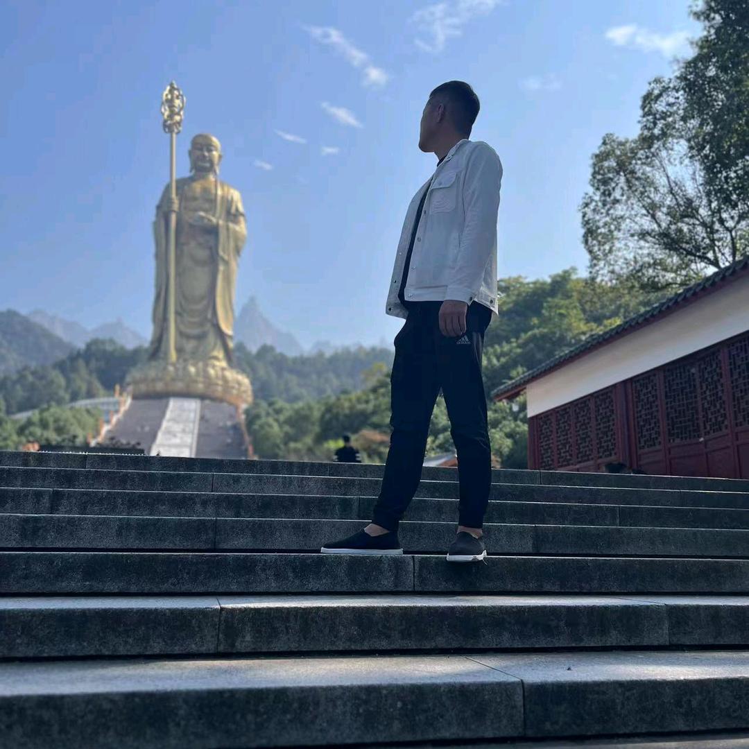 请叫我-王先生-