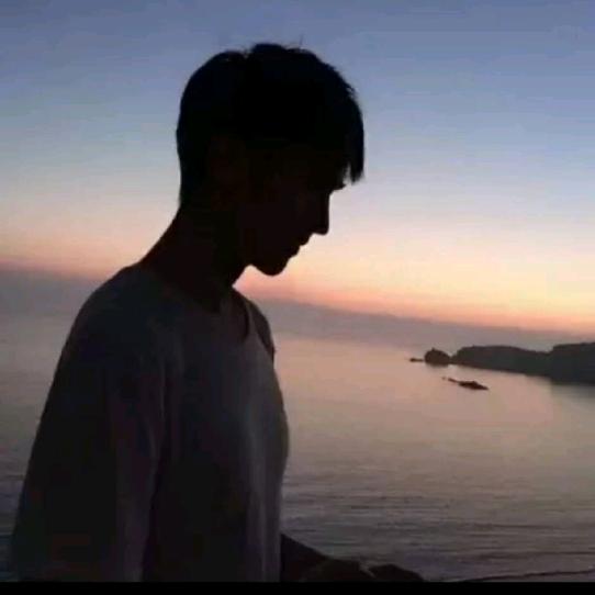 淡夏凡尘