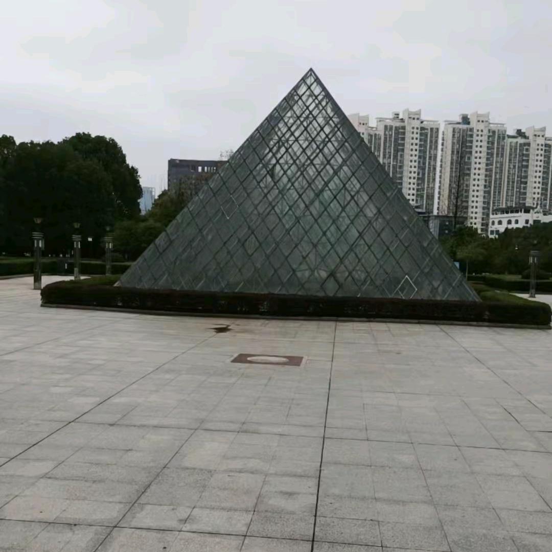 黄金亮