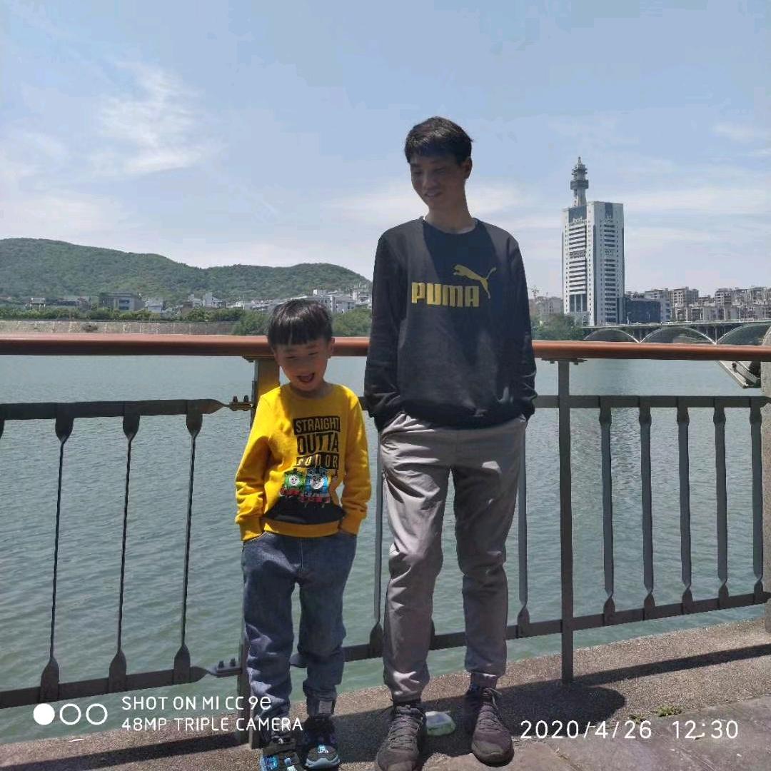 80后老爸和20后萌娃