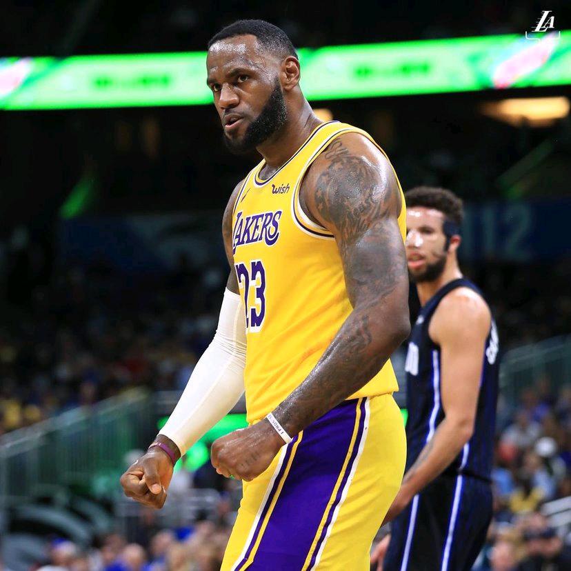 NBA05两手一摊