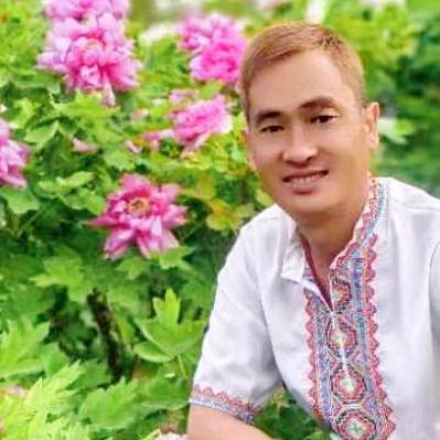 新疆舞教学小刘。😊😊😊