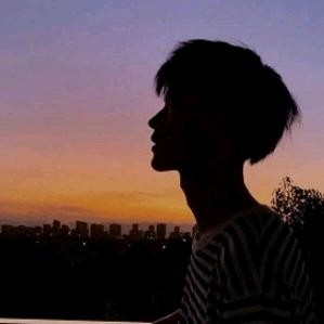 熠抹离愁尽相思