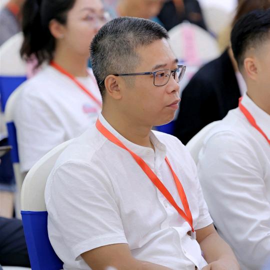 金晖画院 何东升