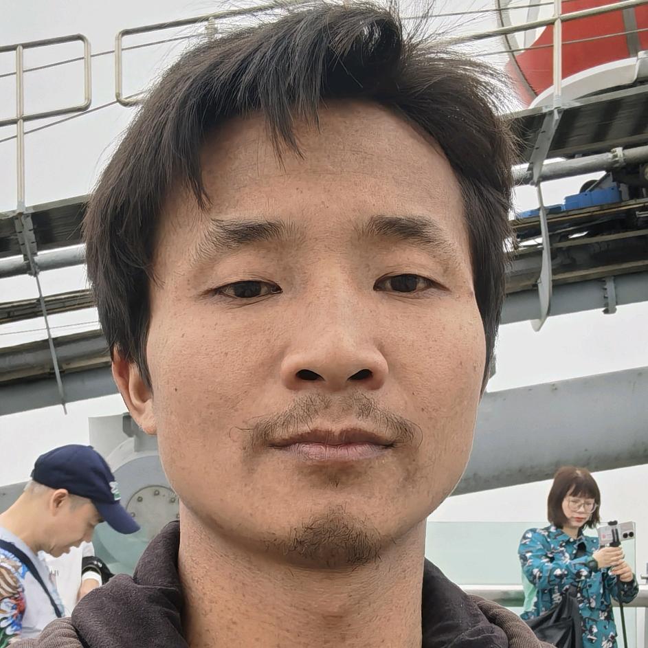 强哥闯地球