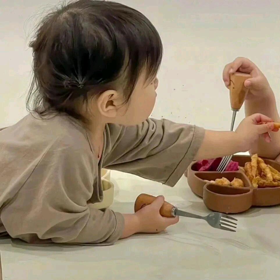 凌晨一点的猫🍀