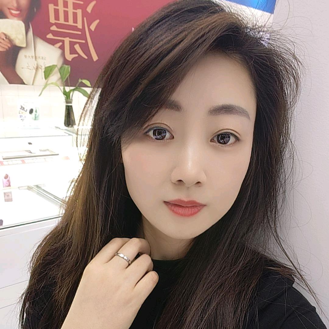 手机店老板娘