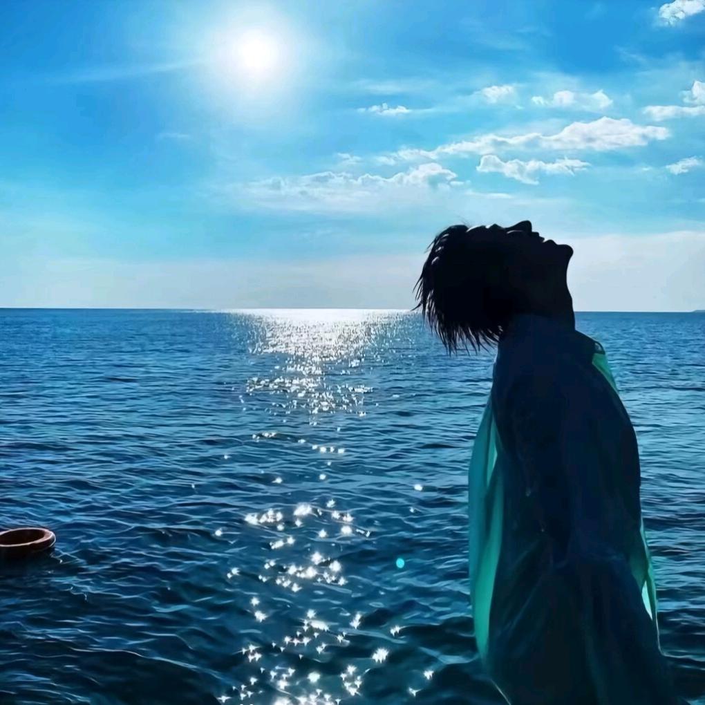 屋顶上的拾荒人