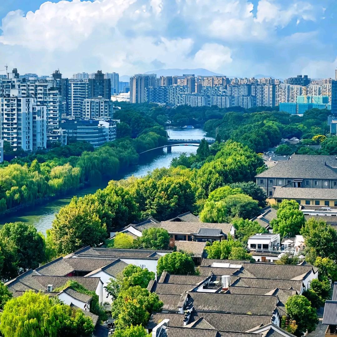 风情何止万种