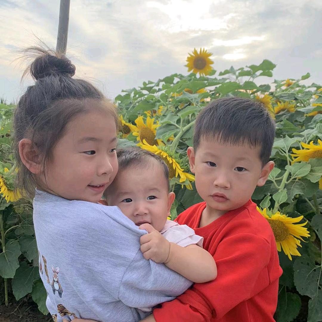 三个孩子的专职保姆爷爷