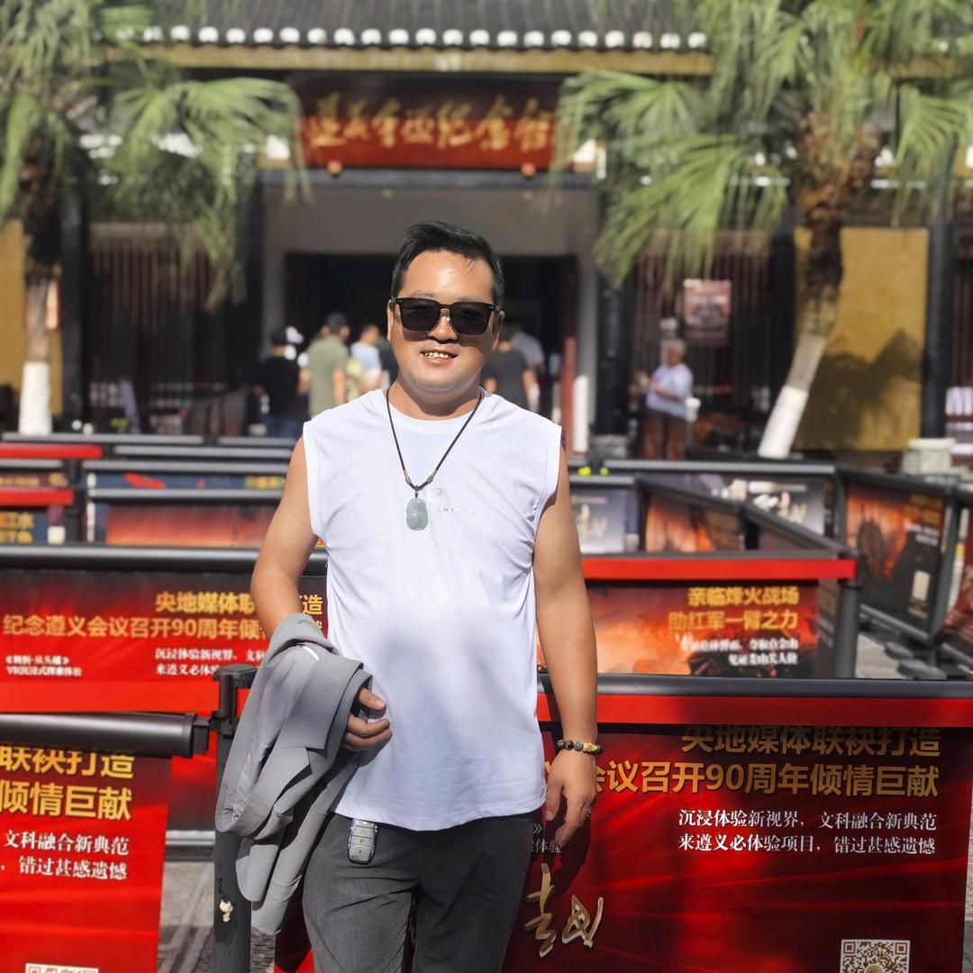 回收销售电缆盘，电缆光伏板回收