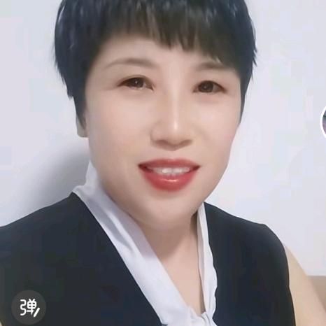 段师傅贴砖