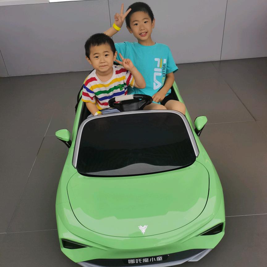 我家俩宝贝