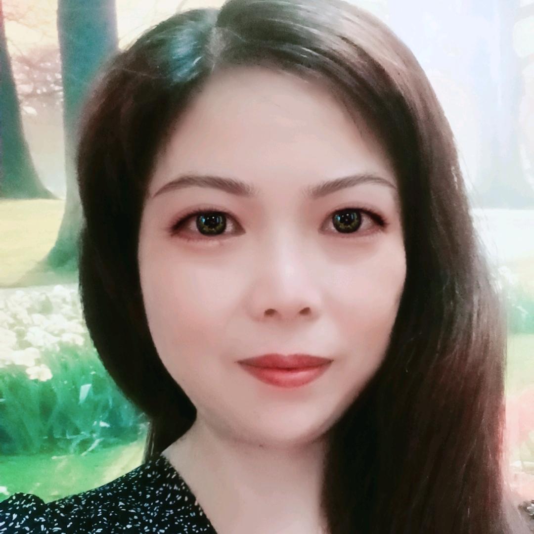 龙妹，爱手舞
