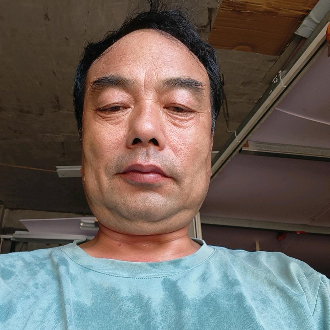 坚强努力的爸