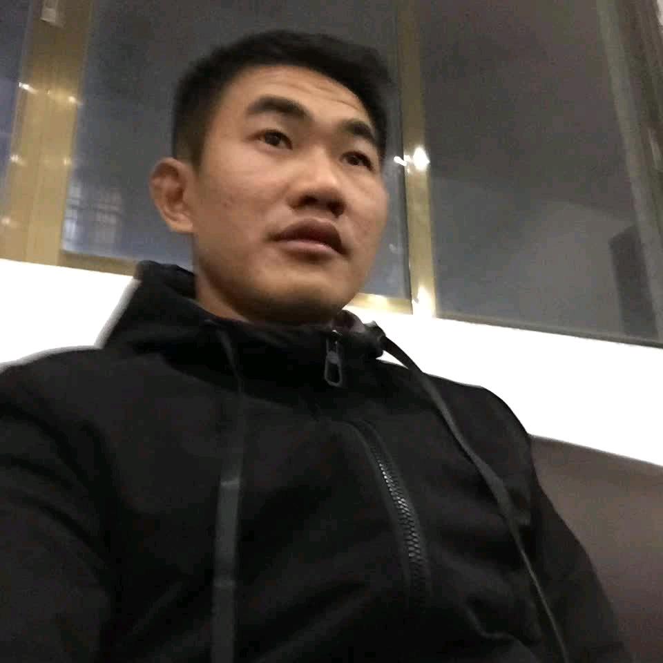 小黄。