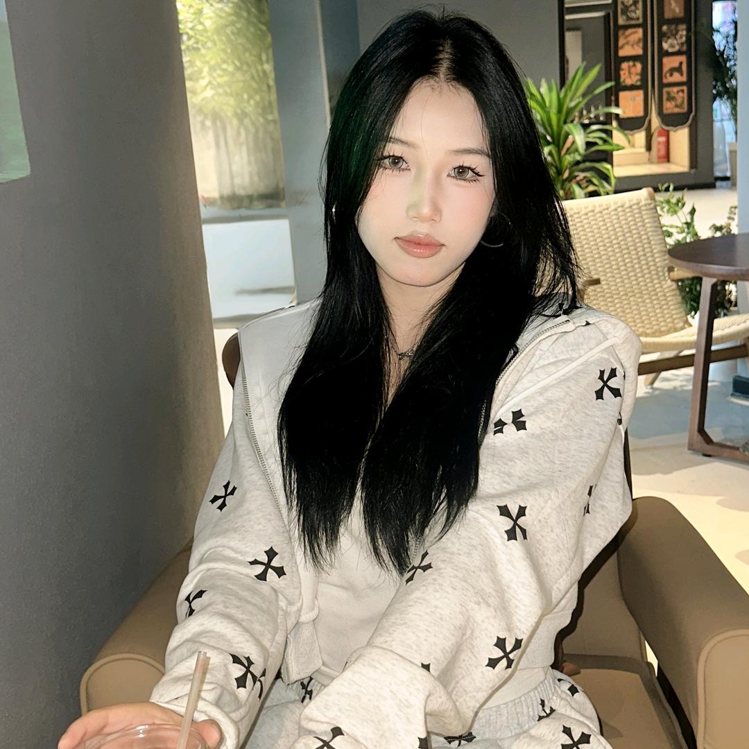 自由化妆师英子