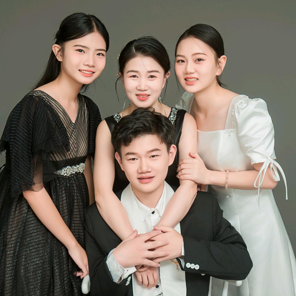 输了你，因为我穷