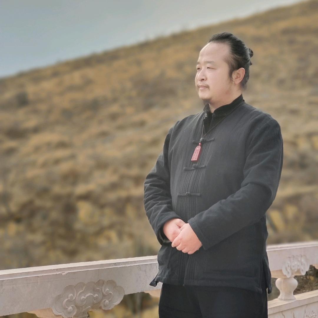 玄易居•亦龙师傅