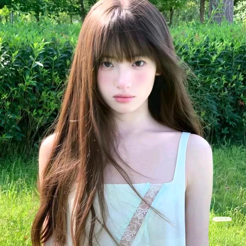 会跳蝴蝶舞的小女孩